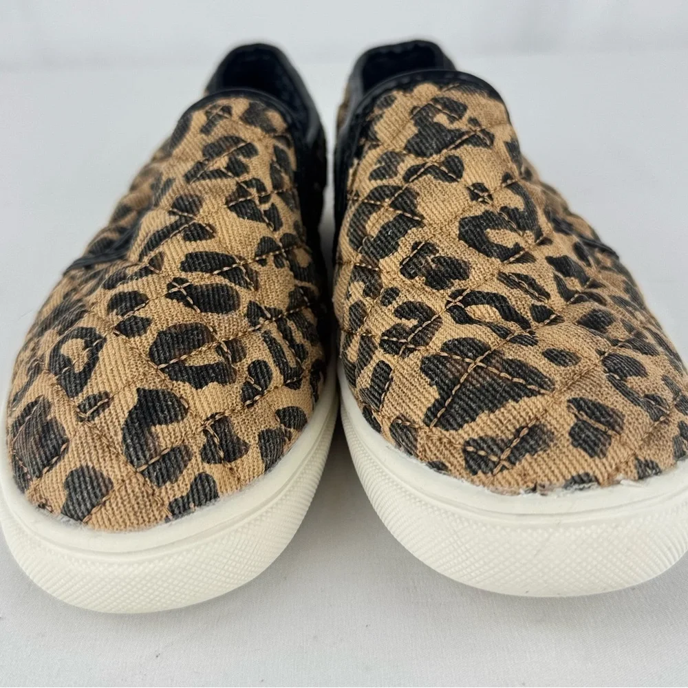 Time and Tru Leopard Slip On Quilted Sneakers - Picture 3 of 7
